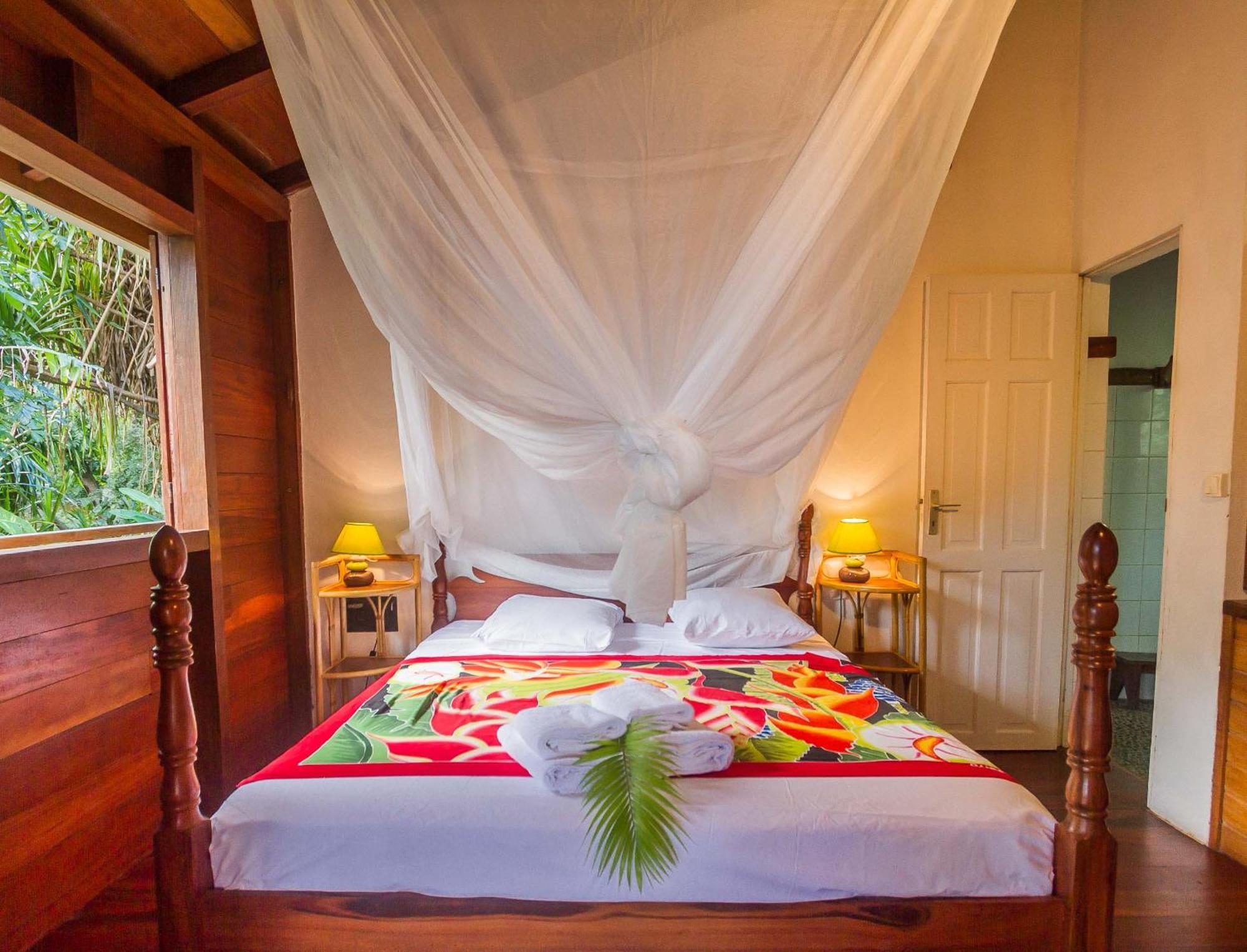 Ecolodges Karet Deshaies Dış mekan fotoğraf