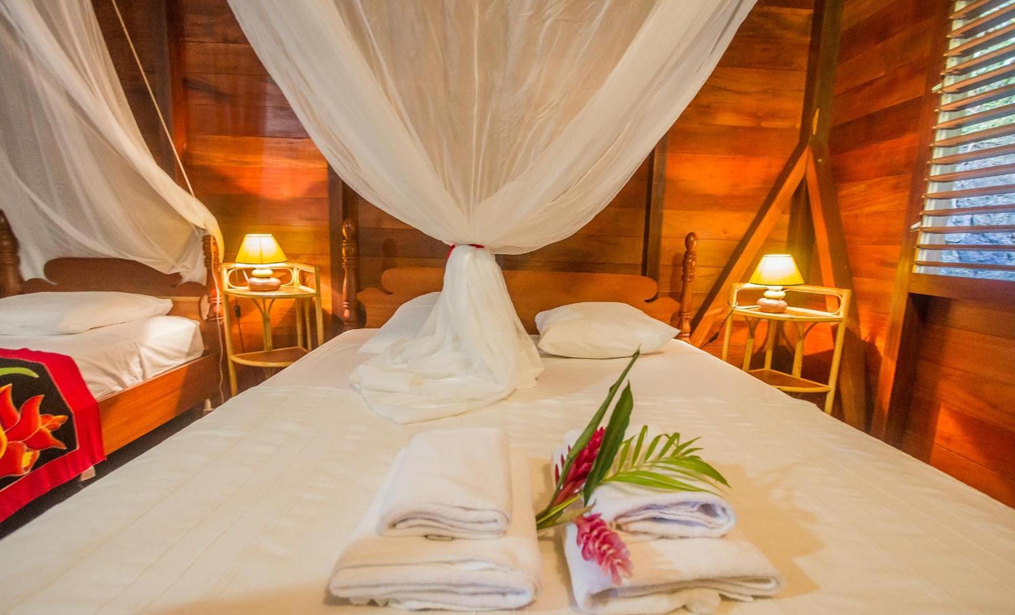 Ecolodges Karet Deshaies Dış mekan fotoğraf