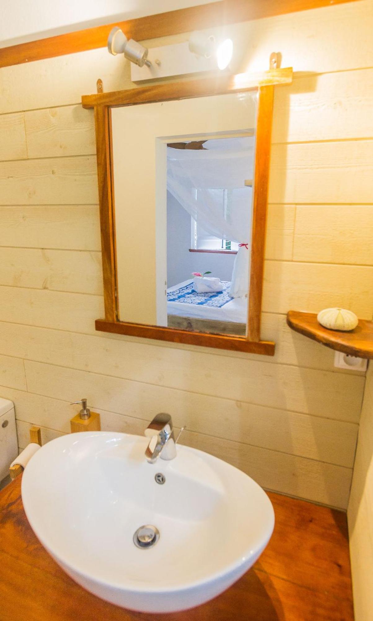 Ecolodges Karet Deshaies Dış mekan fotoğraf